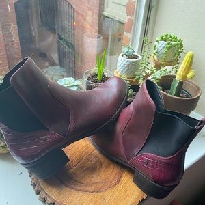 Uggs Keller Crocodile Booties